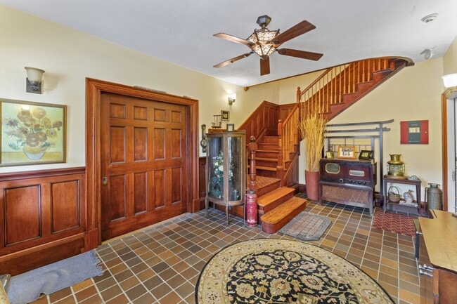 Building Photo - 388 Arborway