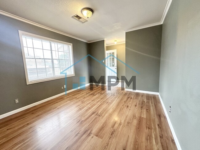 Foto del edificio - 13 W Elmwood Dr