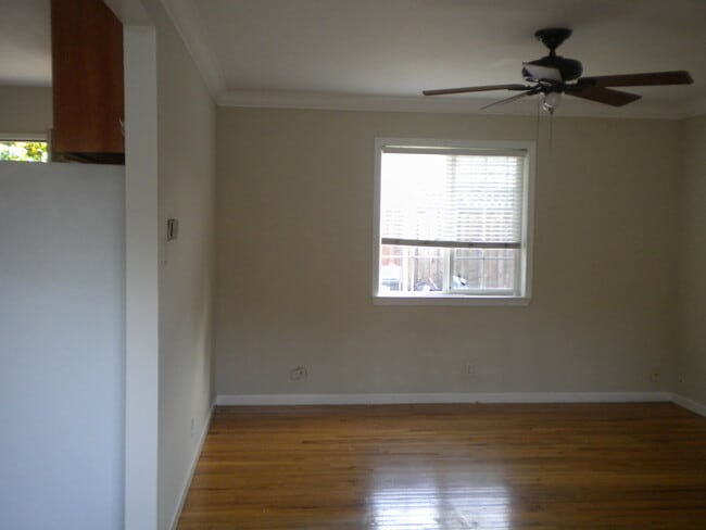 Building Photo - 444 Doma Dr
