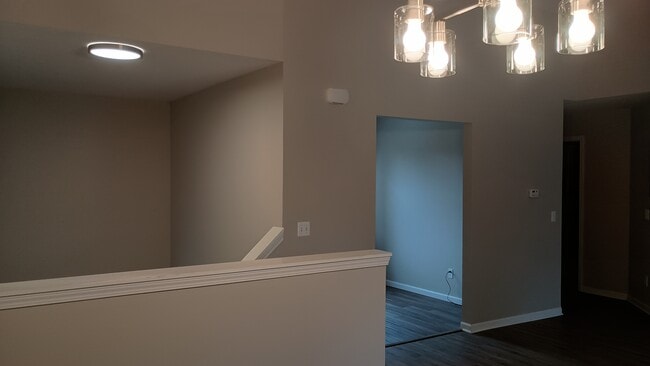 Building Photo - 2256 Monarch Dr