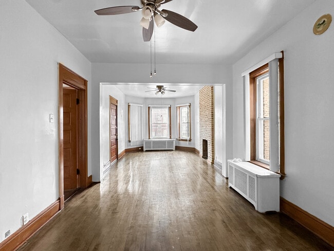 Building Photo - 1654 N Karlov Ave