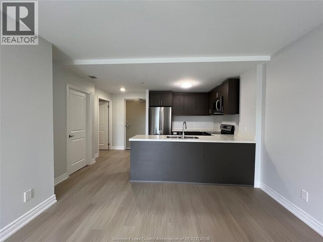 Building Photo - 1675 Banwell Rd