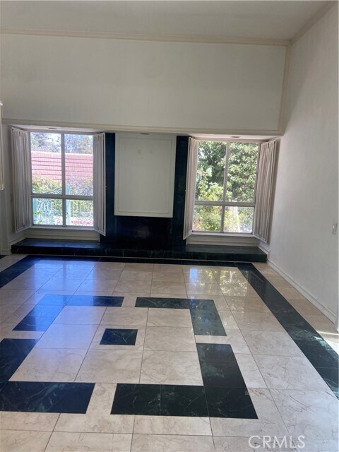 Foto del edificio - 17041 Escalon Dr
