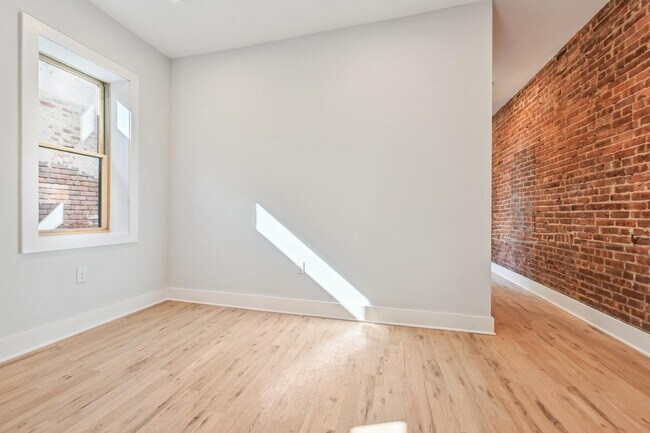 Foto del edificio - 933A Summit Ave