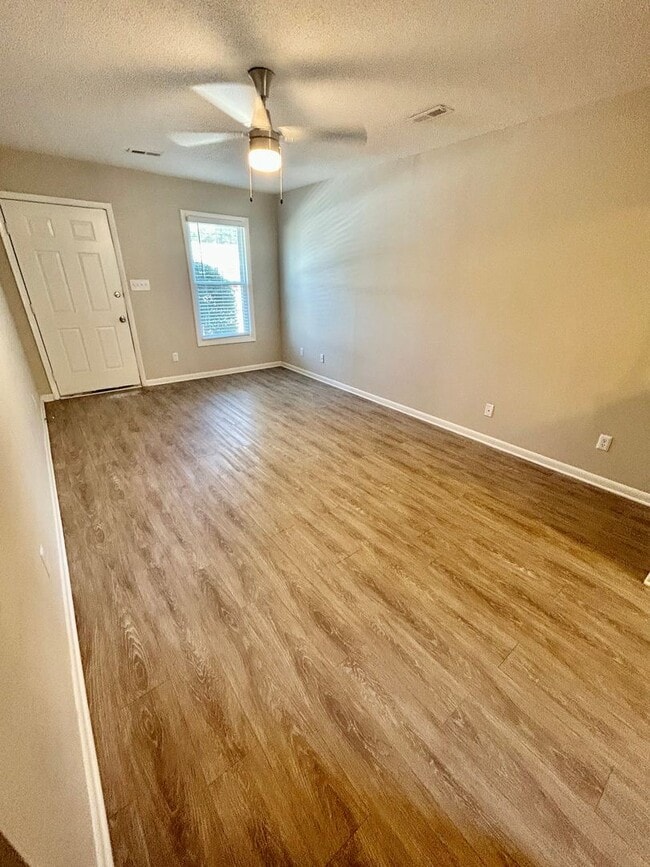Interior Photo - Forest Pointe