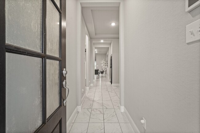Foto del edificio - 1710 Forest Mist Dr