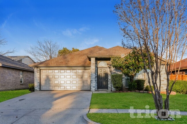 Building Photo - 4710 Grovetree Ln