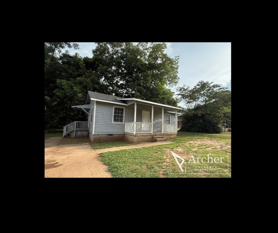 Building Photo - 308 Dix St