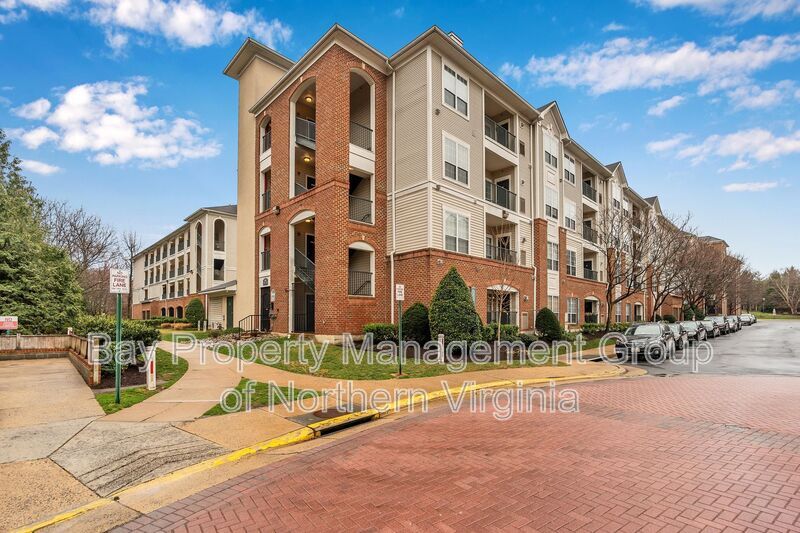4860 Eisenhower Ave Unit 275, Alexandria, VA 22333 Condo for Rent in