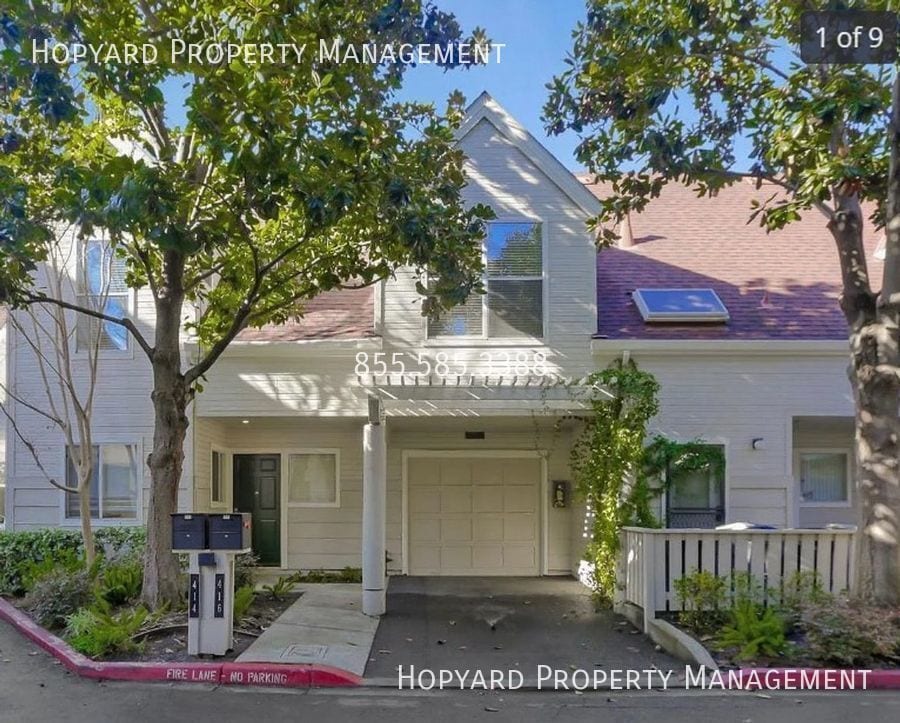 Primary Photo - 3 Bedroom Townhome in Fantastic Area Avail...