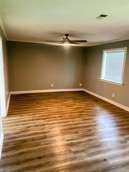 Building Photo - 453 Crestmont Cir