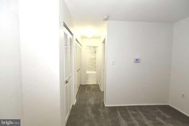 Foto del edificio - 11326 Cherry Hill Rd