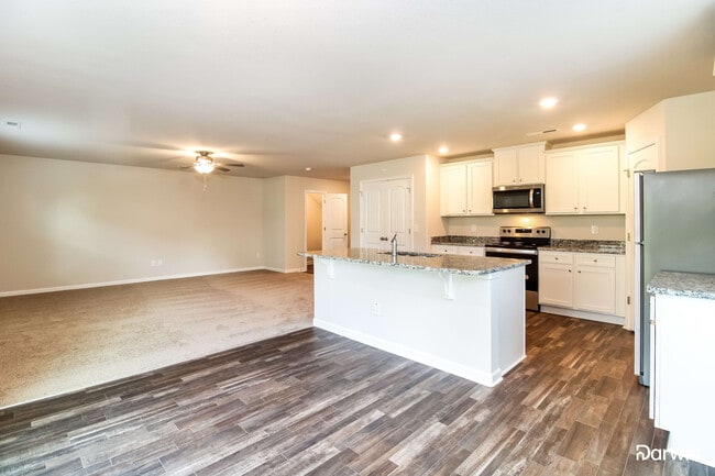 Foto del edificio - 4705 Glencraig Ave