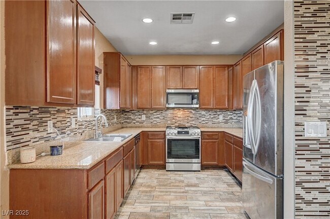 Foto del edificio - 5674 Diamond Palm Ct