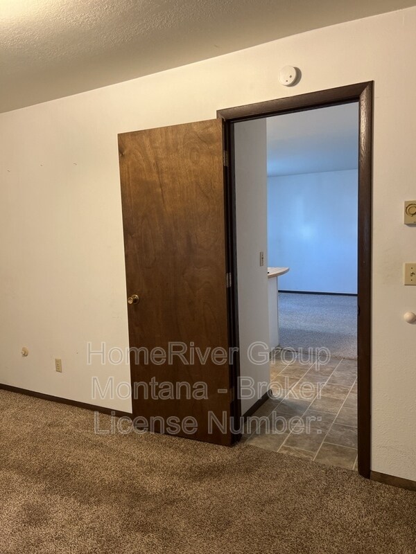 Foto del edificio - 1321 S 2nd St W