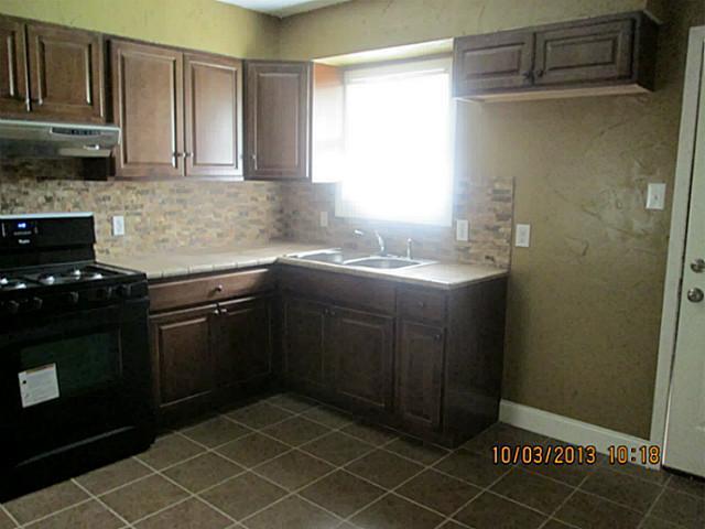 Foto del edificio - 2422 Bluffton Dr