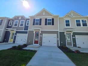 Building Photo - 222 US-1