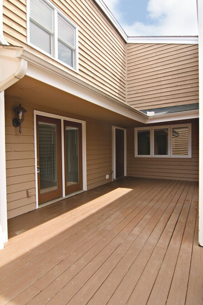 Foto del edificio - South Knoxville 37920 - 2 bedroom with 3rd...