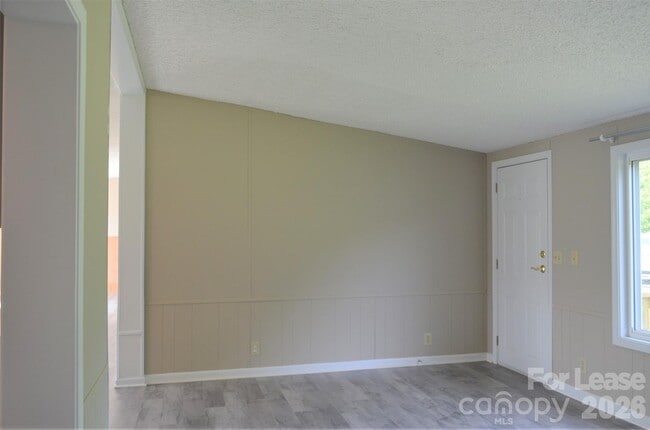 Building Photo - 7167 Long Island Rd