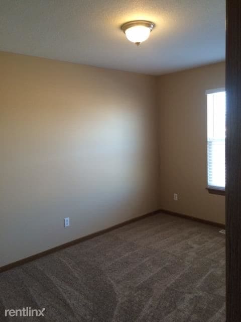 Building Photo - 3 br, 2 bath House - 3026 SW Shadow Brook Dr