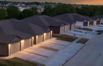 Building Photo - 7008 Claystone Dr