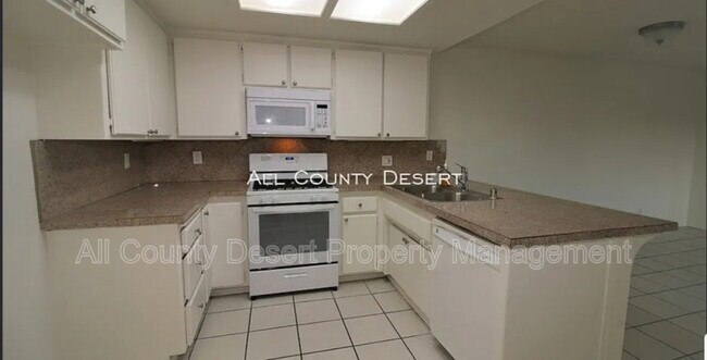 Foto del edificio - 32950 Canyon Vista Rd