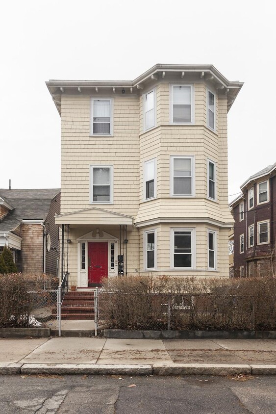 Primary Photo - 38 Cherry St