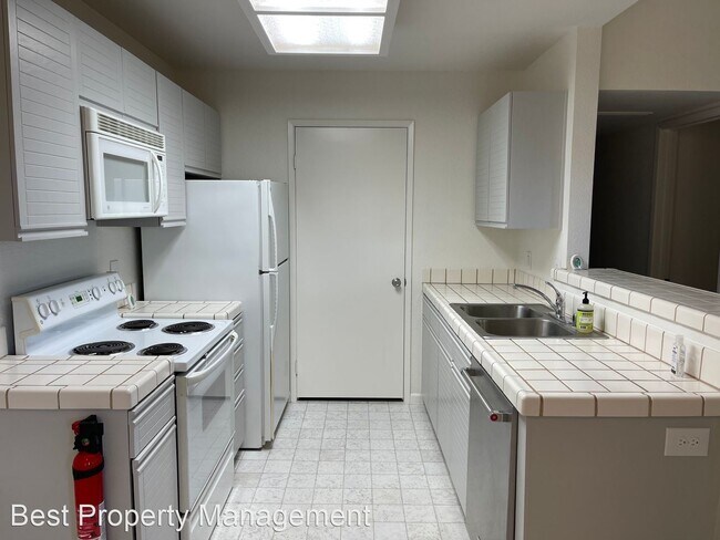 Building Photo - 1 br, 1 bath House - 7020 Stagecoach Rd Apt F