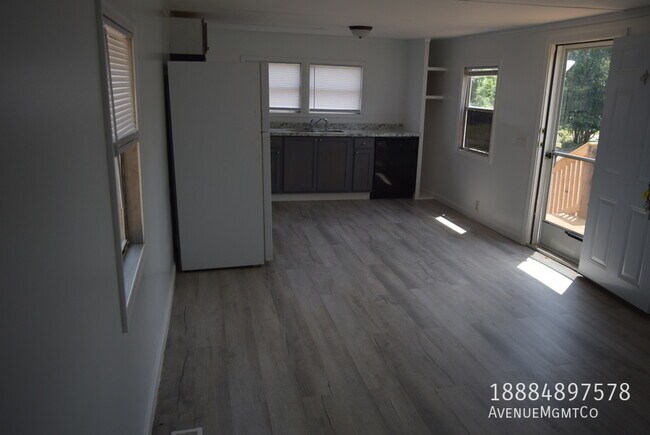 Foto del edificio - 715 23rd St NW