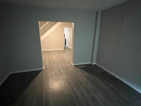 Foto principal - 1031 W 33rd St