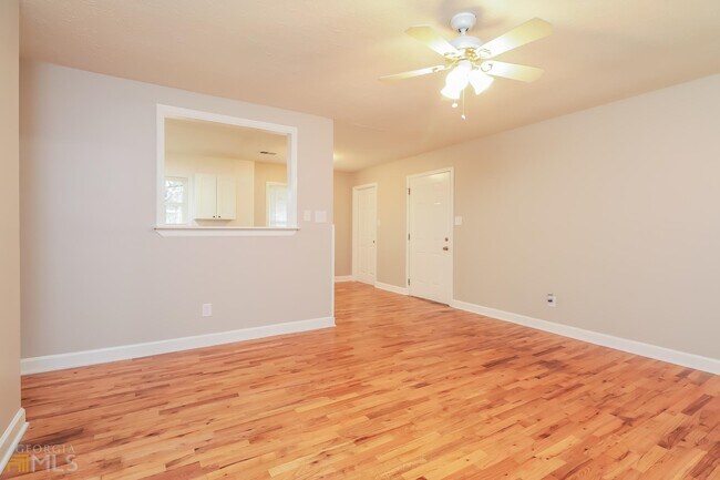 Building Photo - 101 Longstreet Cir