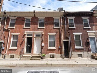 Building Photo - 1741 Sepviva St