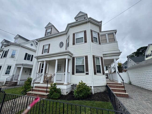 Building Photo - 75 Elmira St