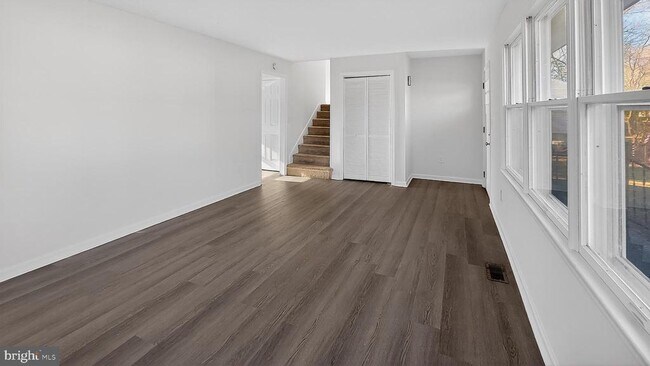 Foto del edificio - 232 Morris Dr