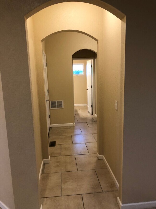 Foto del edificio - Very Nice 3 bed, 3 bath 2 car Home on a cul-de-sac in Peyton with Mountain Views
