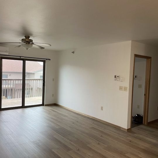 Living Room - 21343 Wolfe Run Ln