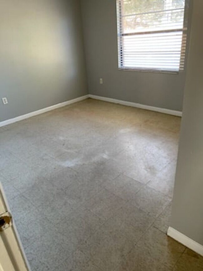 Foto del edificio - 2830 Skyview Dr