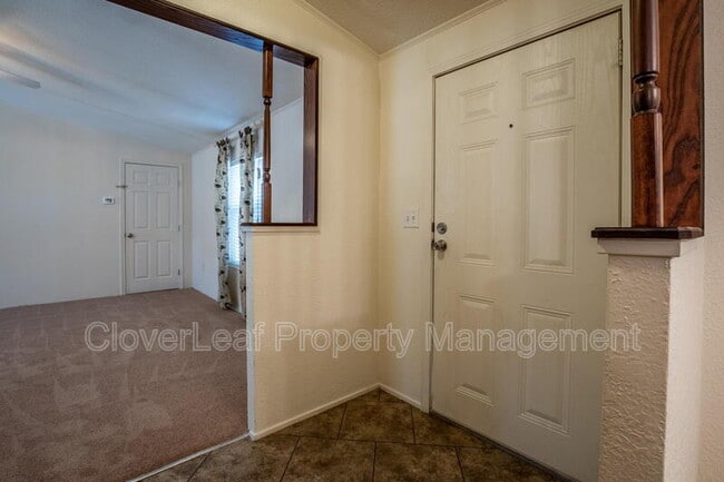 Building Photo - 359 E Zipp Rd