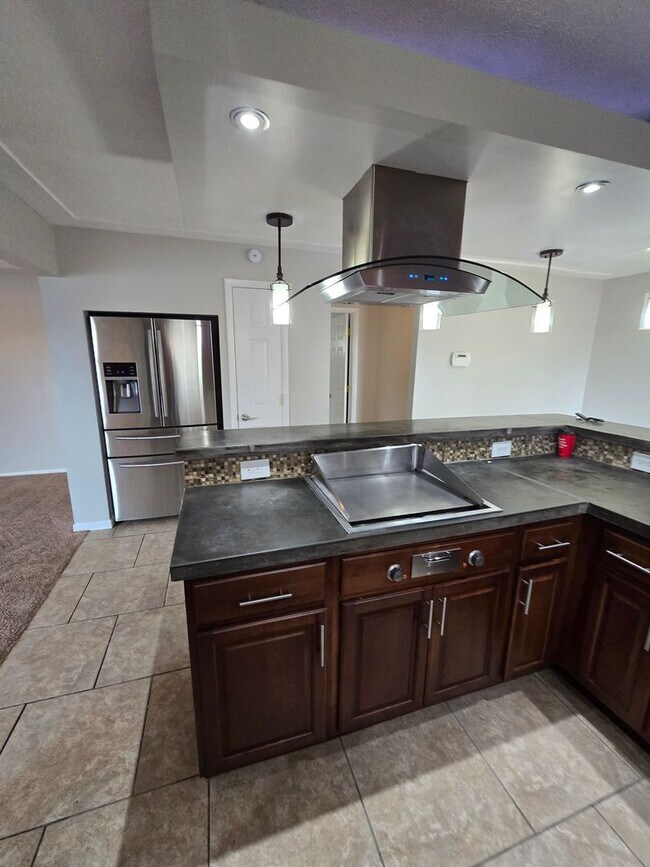 Foto del edificio - Southport Three Bedroom Home Near US 31 & Stop 12 Rd