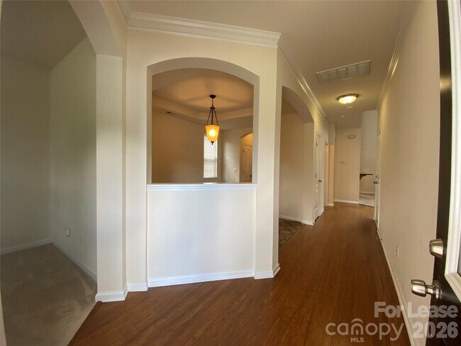 Building Photo - 6512 Manitoba Ln