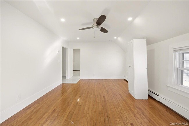 Building Photo - 32 Orchard St