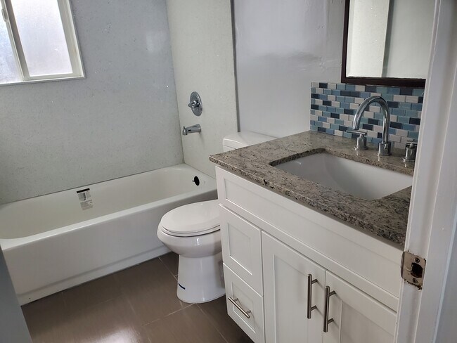 Bathroom - 4532 N Banner Dr
