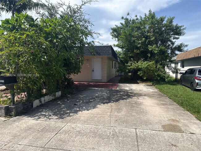 Foto del edificio - 5715 Hayes St