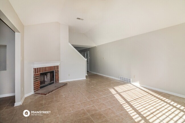 Building Photo - 4377 Cleopatra Dr