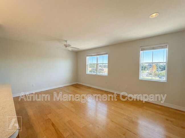 Foto del edificio - 2902 N Orange Ave