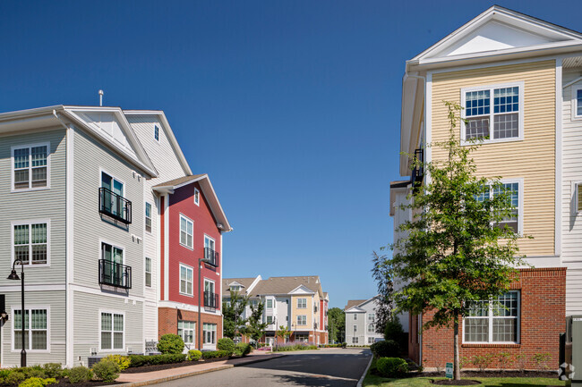 Building Photo - The Village at Taylor Pond