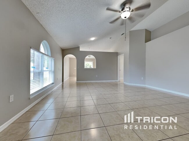 Building Photo - 11621 Ivy Flower Loop Riverview FL