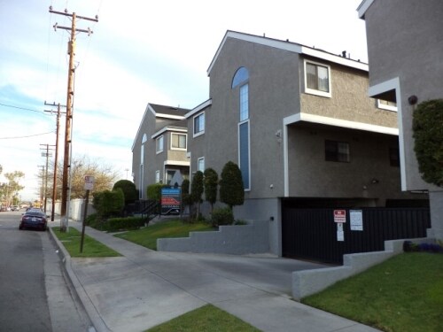 Primary Photo - 14526 Larch Ave