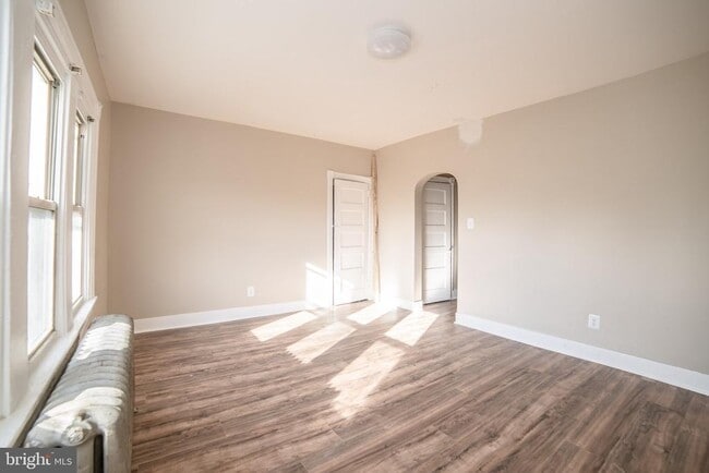 Foto del edificio - 307 Lincoln Ave