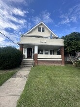 Building Photo - 2228 Wyandotte Ave